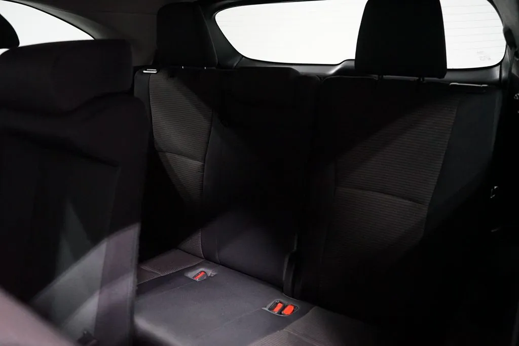2021 Toyota Highlander L thumbnail 26