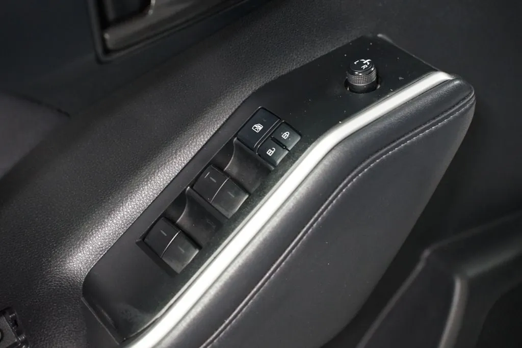 2021 Toyota Highlander L thumbnail 28