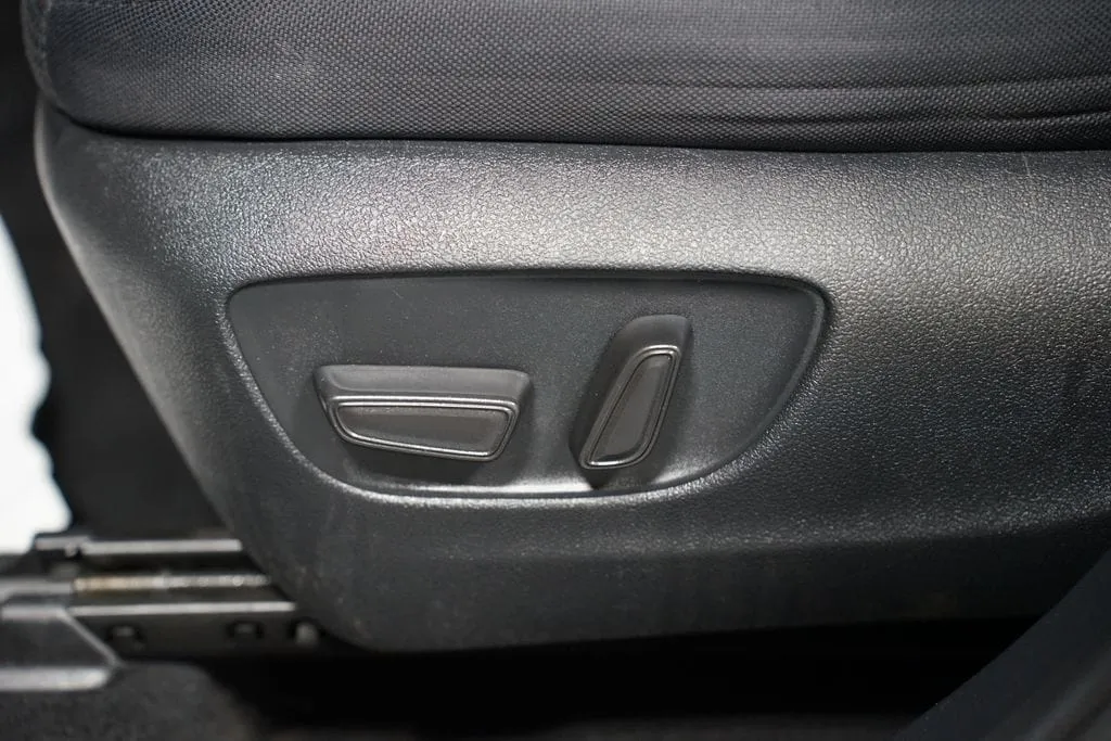 2021 Toyota Highlander L thumbnail 30