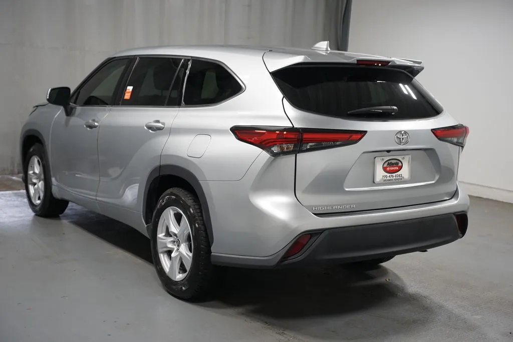 2021 Toyota Highlander L thumbnail 6
