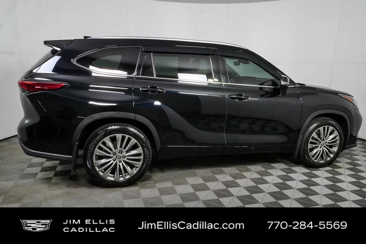 2021 Toyota Highlander Platinum thumbnail 2
