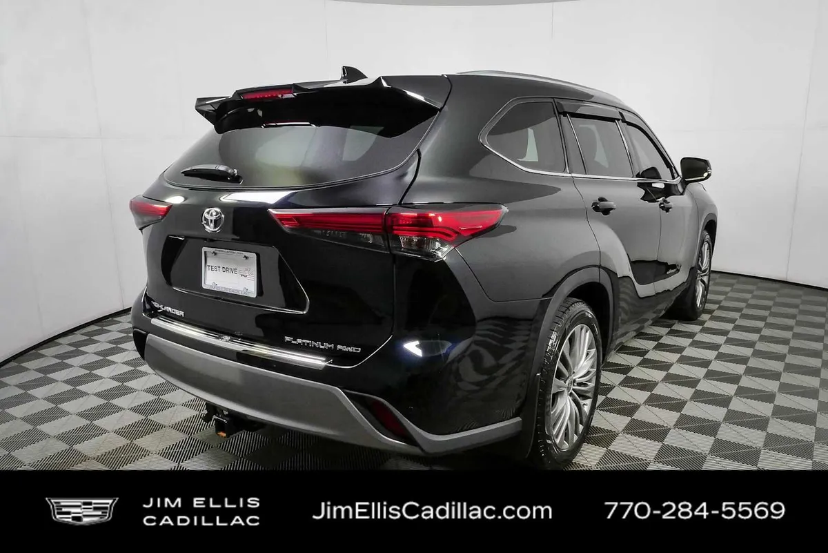 2021 Toyota Highlander Platinum thumbnail 3