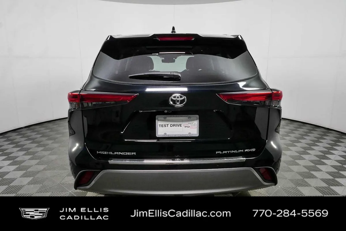 2021 Toyota Highlander Platinum thumbnail 30