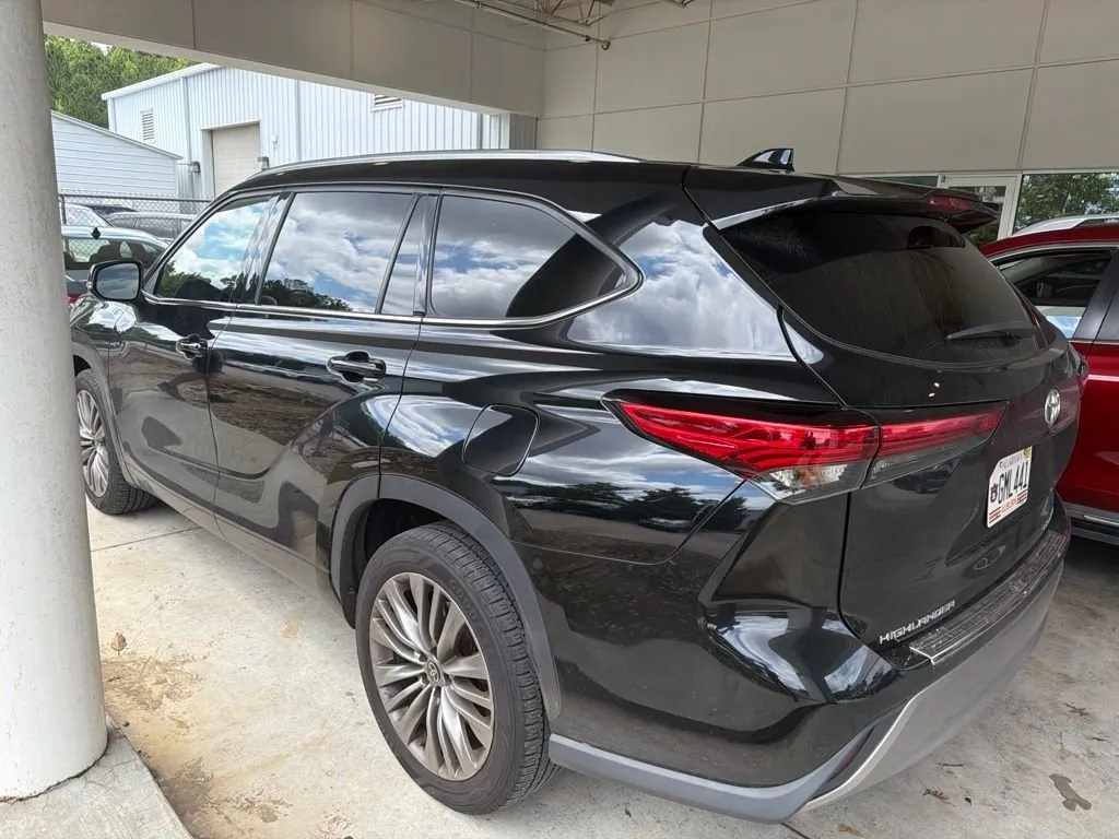 2021 Toyota Highlander Platinum thumbnail 2