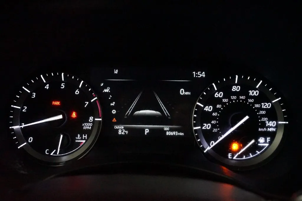 2021 Toyota Highlander XLE thumbnail 15