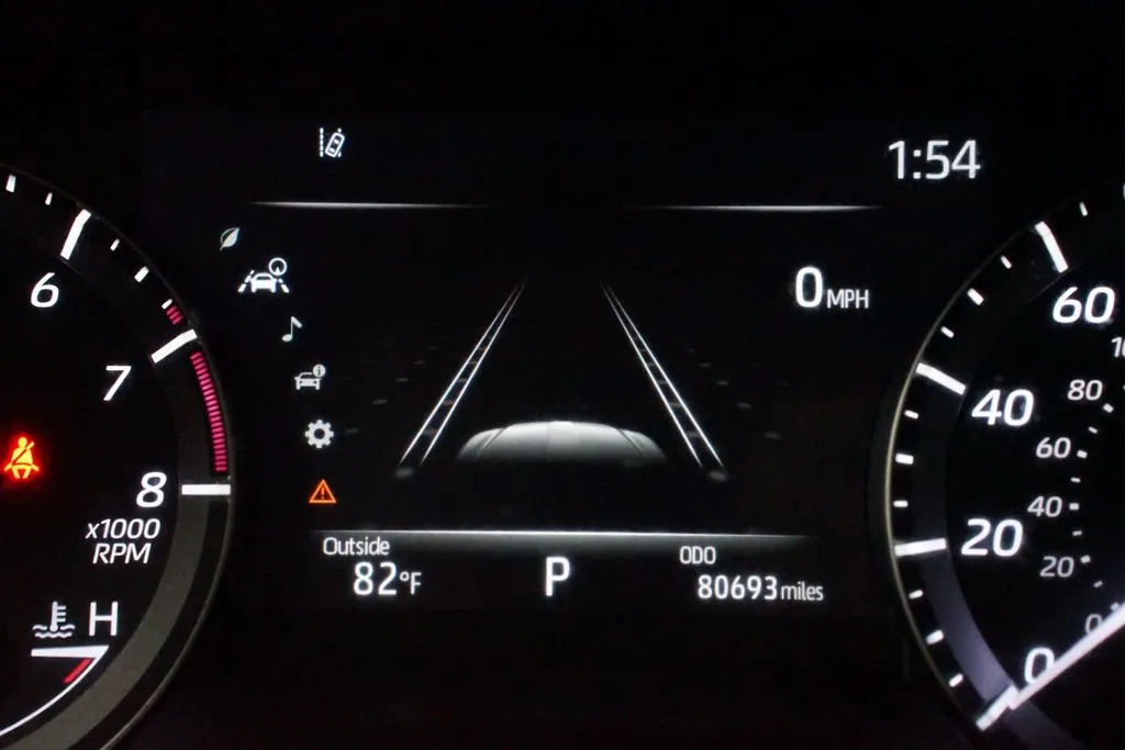 2021 Toyota Highlander XLE thumbnail 16