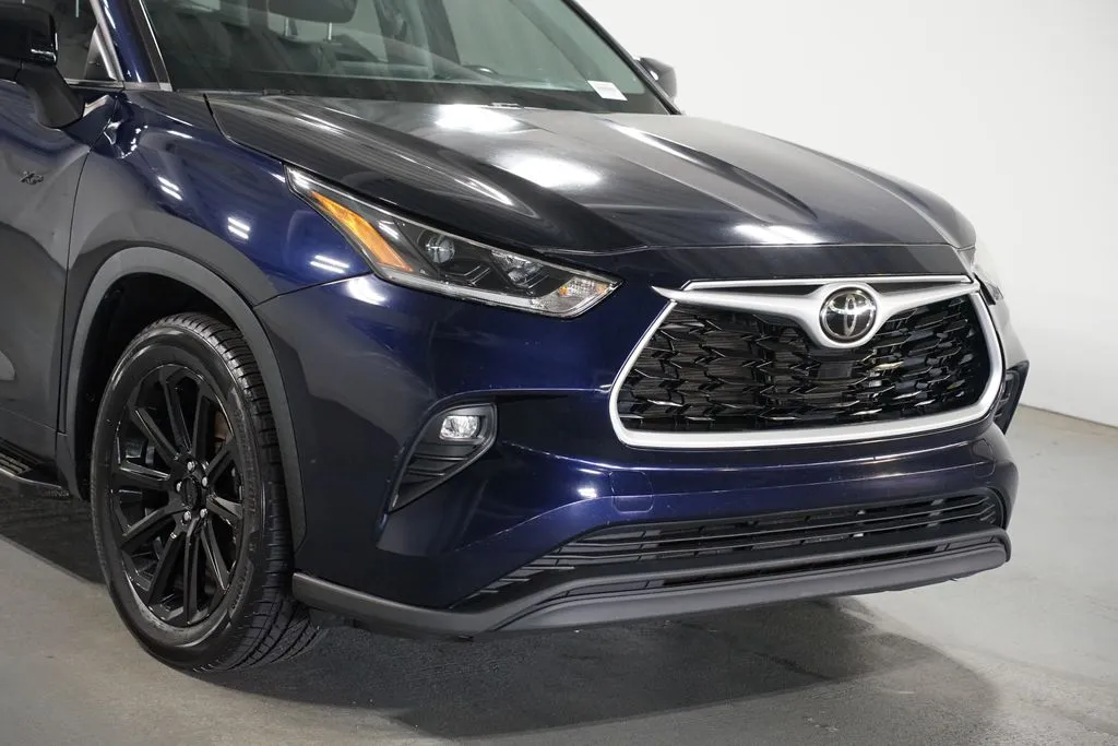 2021 Toyota Highlander XLE thumbnail 4