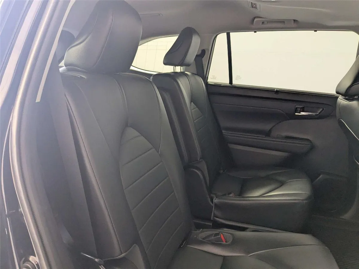 2021 TOYOTA HIGHLANDER XLE thumbnail 28