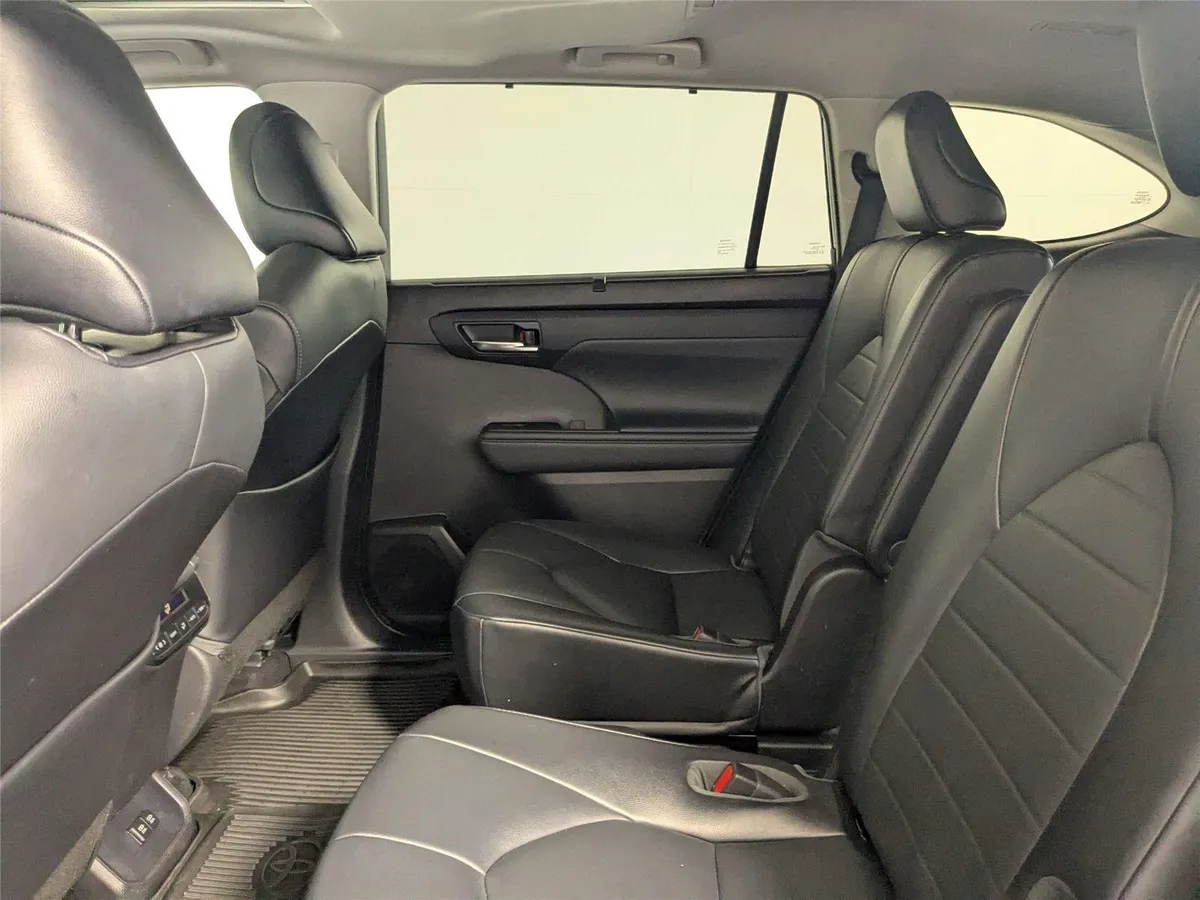 2021 TOYOTA HIGHLANDER XLE thumbnail 35