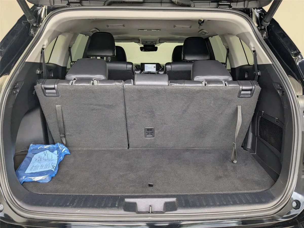 2021 TOYOTA HIGHLANDER XLE thumbnail 7