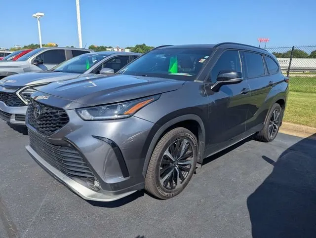 2021 Toyota Highlander XSE thumbnail 5
