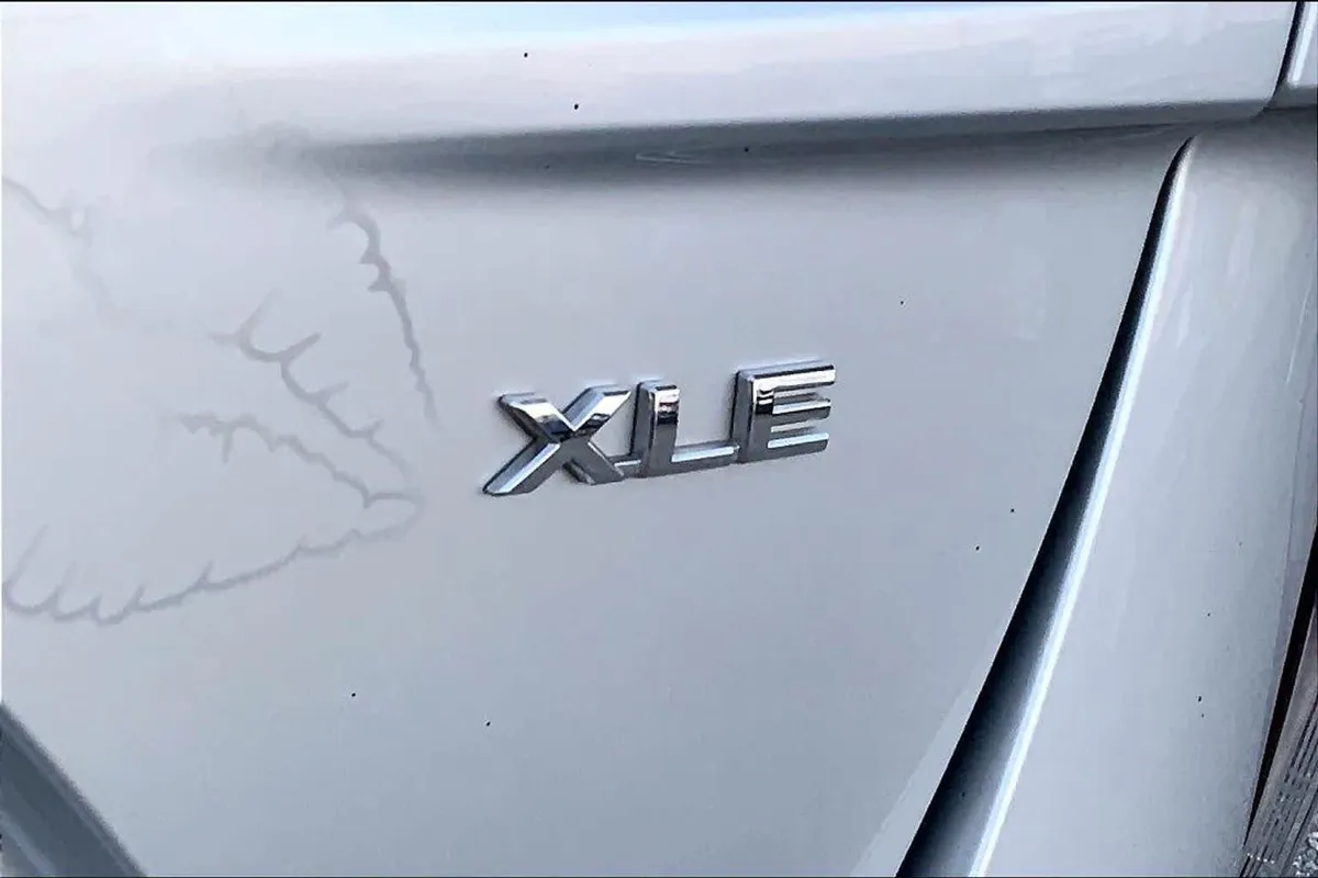 2021 Toyota Prius Prime XLE thumbnail 10