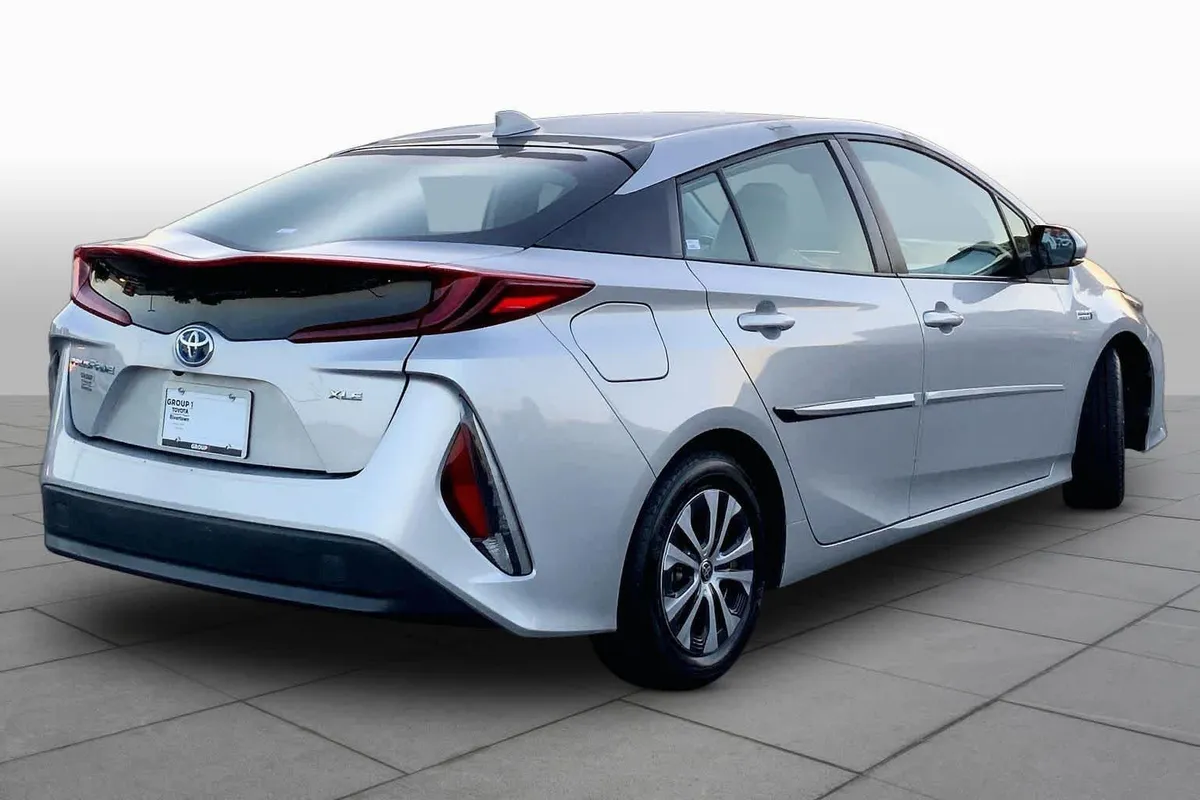 2021 Toyota Prius Prime XLE thumbnail 13