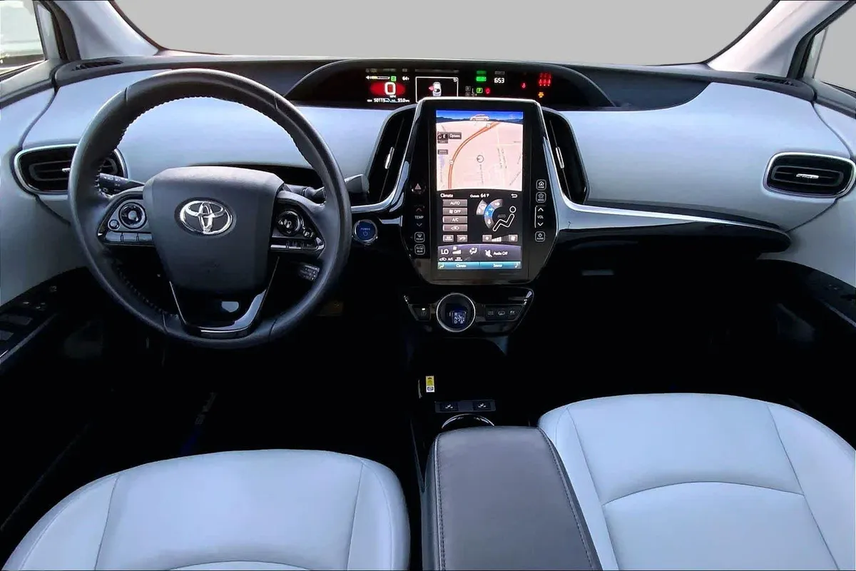 2021 Toyota Prius Prime XLE thumbnail 15