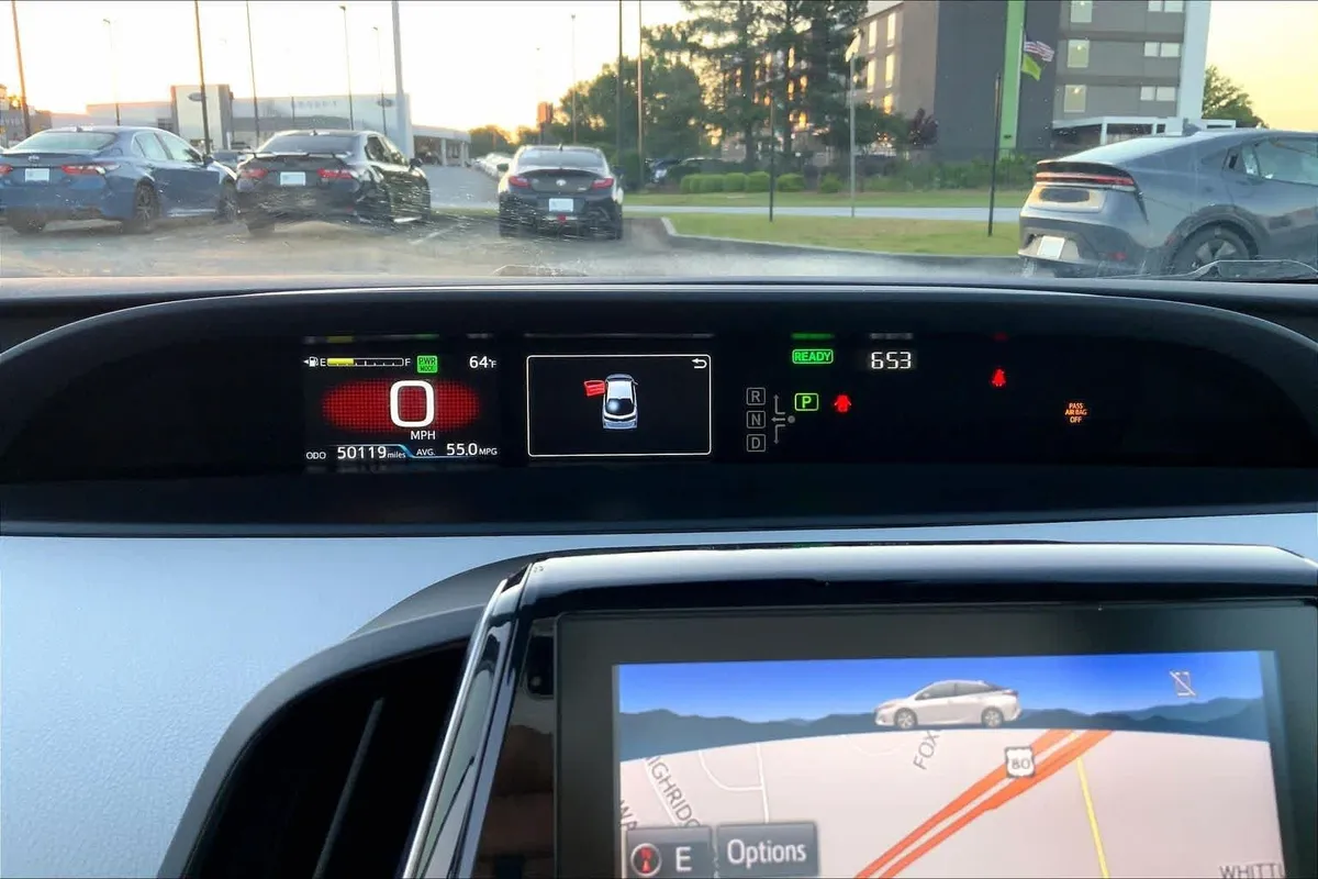 2021 Toyota Prius Prime XLE thumbnail 25