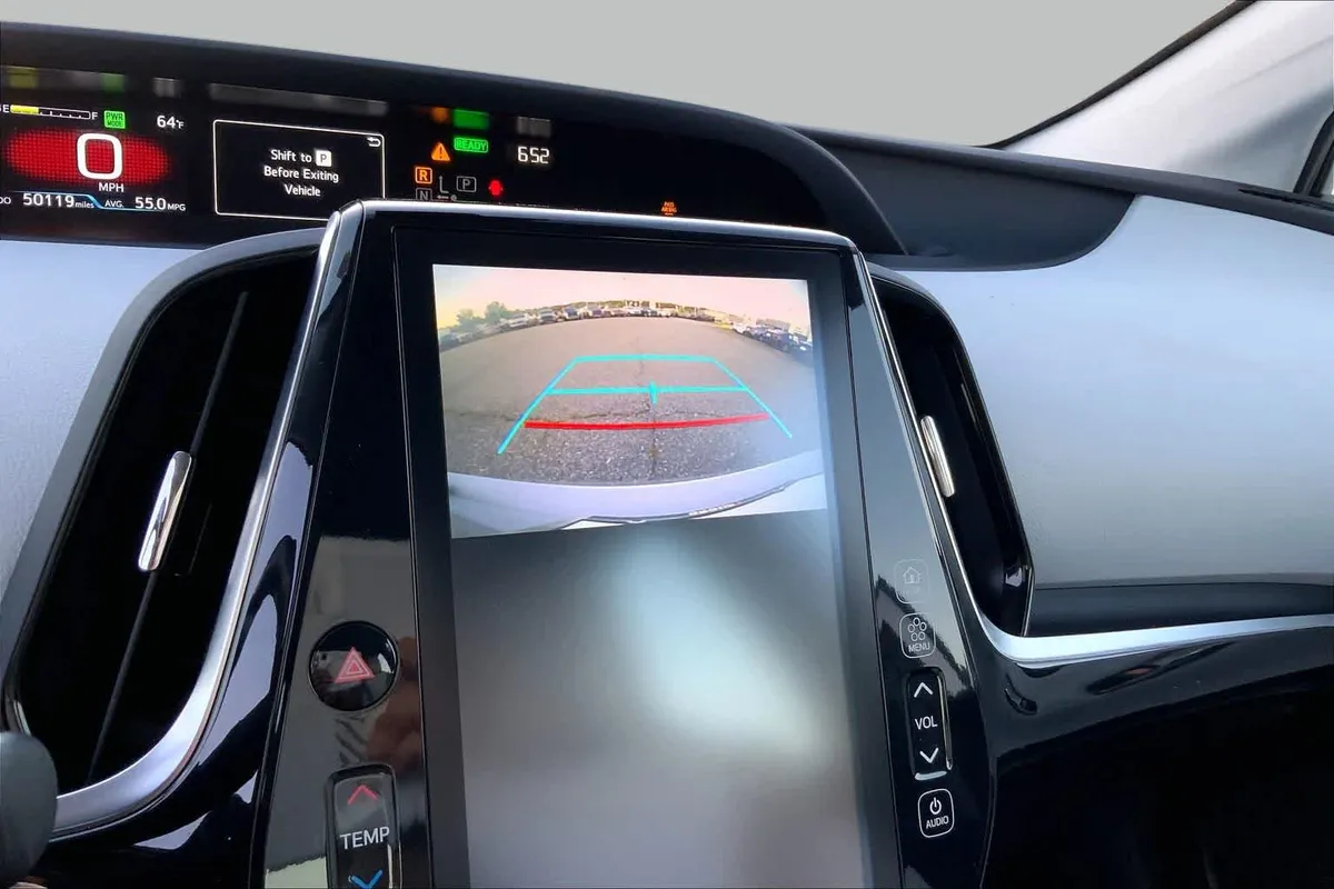 2021 Toyota Prius Prime XLE thumbnail 28