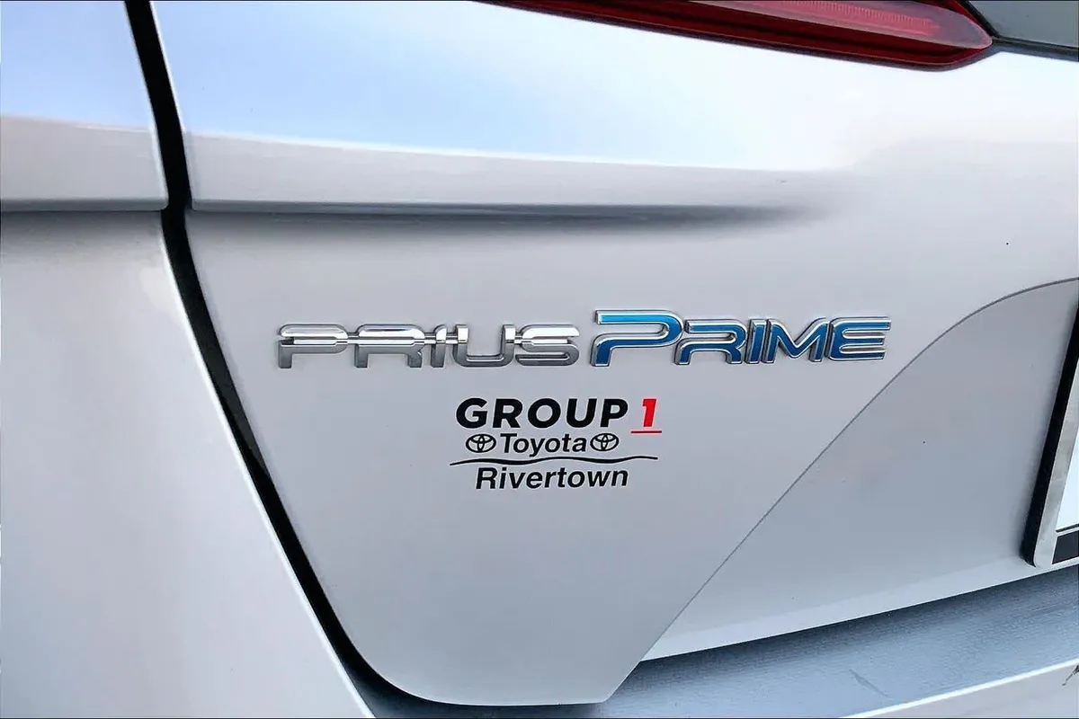 2021 Toyota Prius Prime XLE thumbnail 30