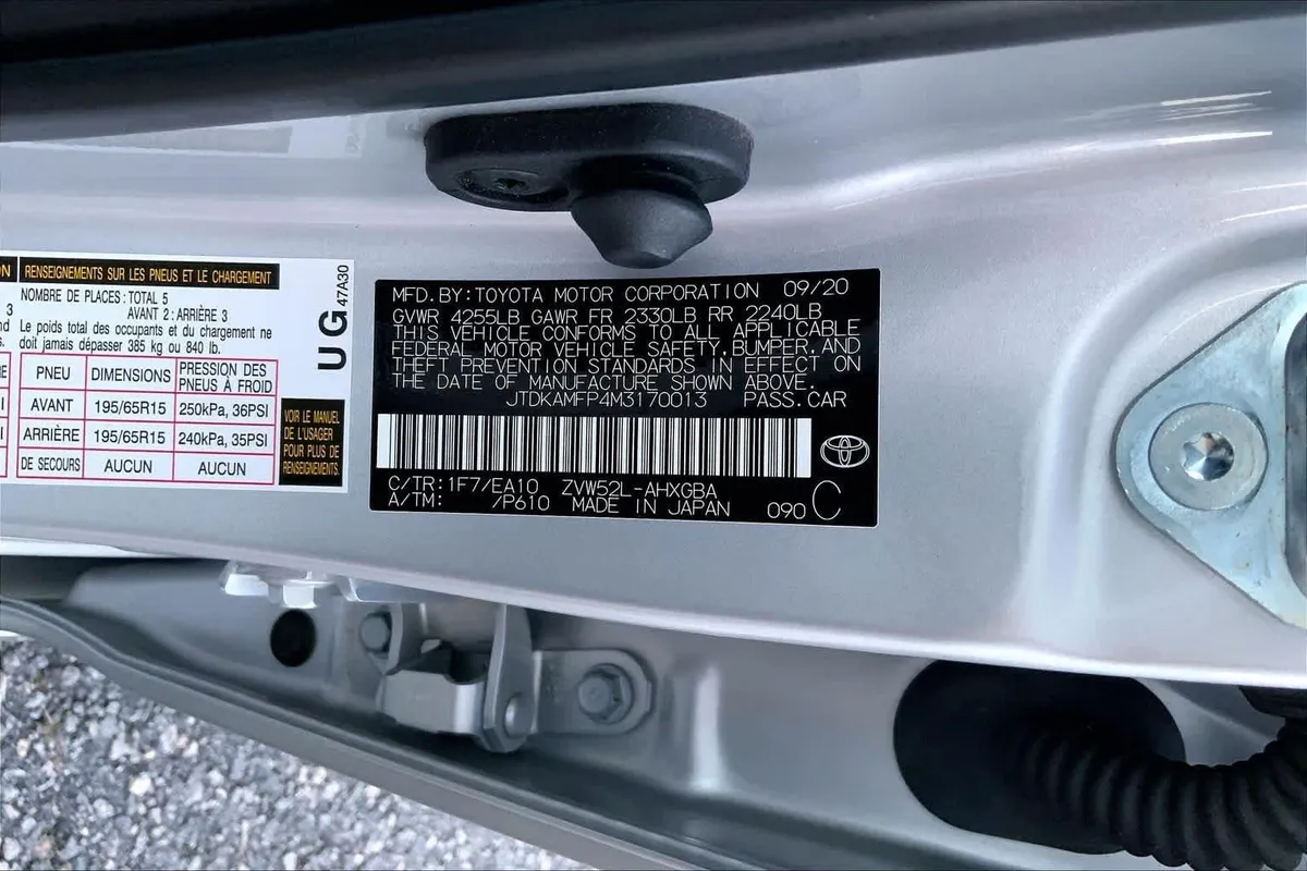 2021 Toyota Prius Prime XLE thumbnail 31