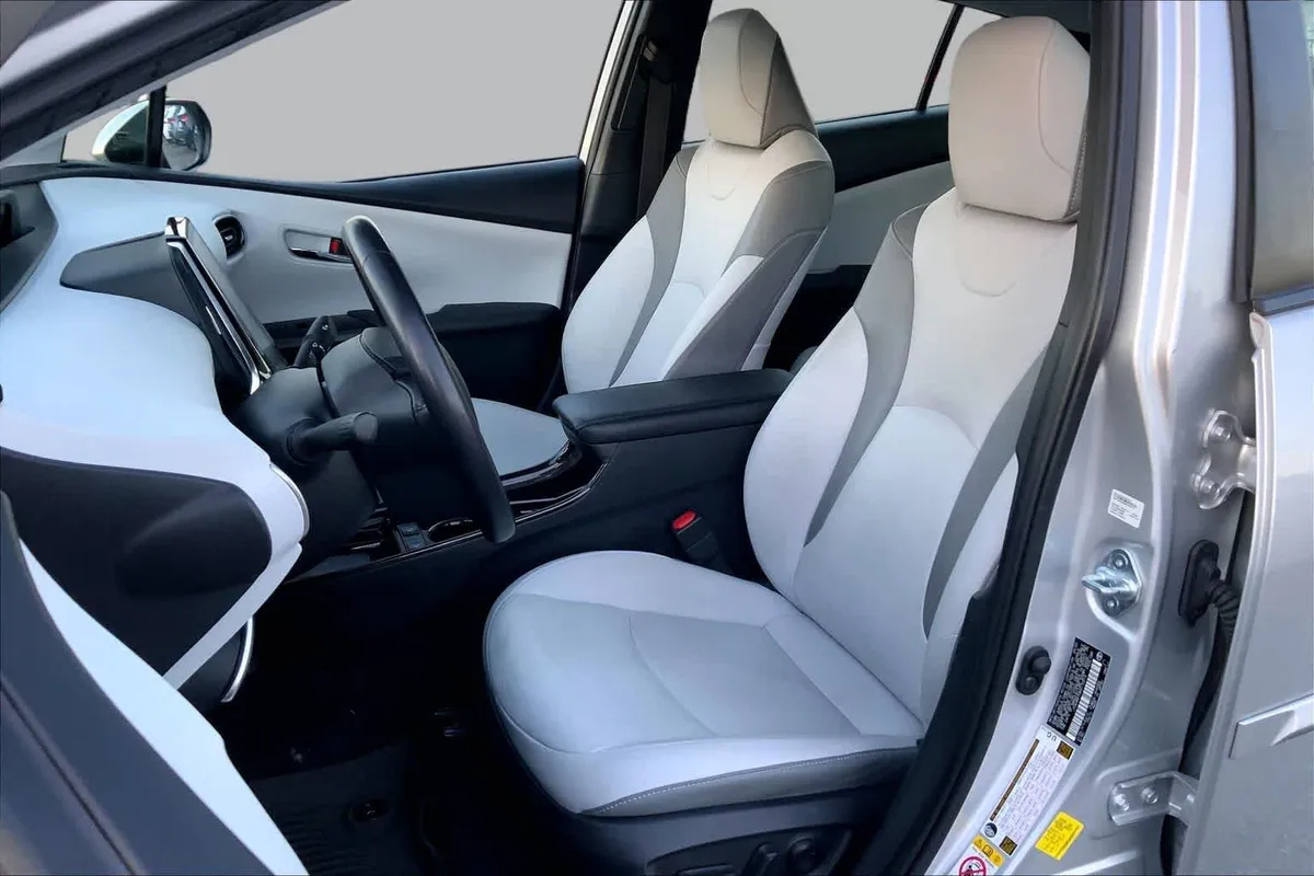 2021 Toyota Prius Prime XLE thumbnail 8