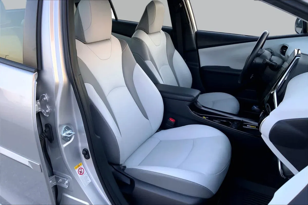 2021 Toyota Prius Prime XLE thumbnail 9