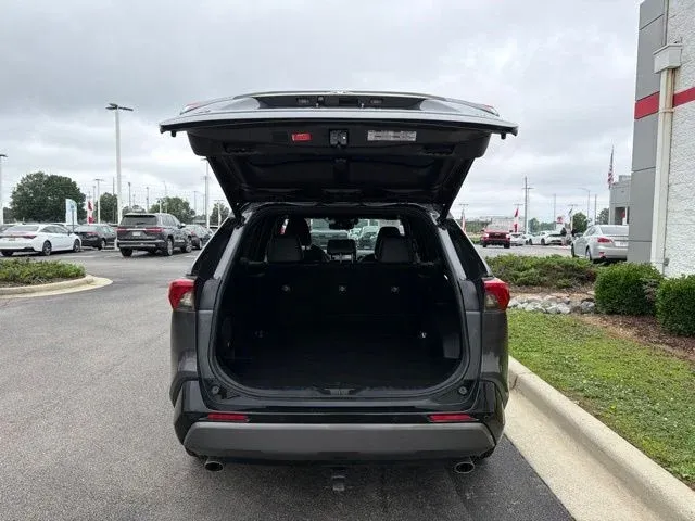 2021 Toyota RAV4 Hybrid XSE thumbnail 13