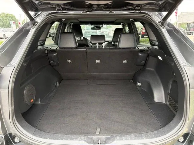 2021 Toyota RAV4 Hybrid XSE thumbnail 14