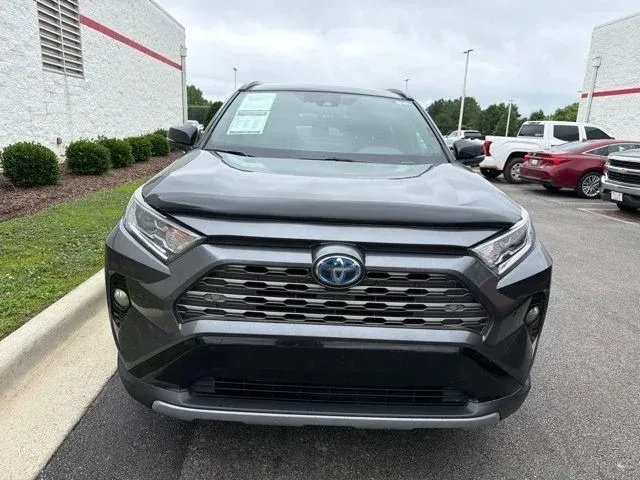 2021 Toyota RAV4 Hybrid XSE thumbnail 2