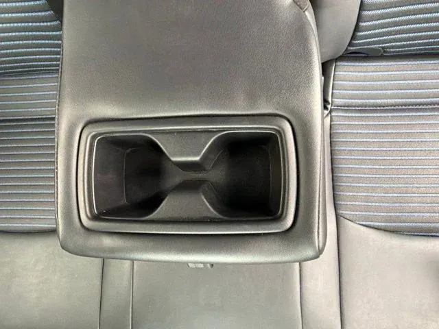 2021 Toyota RAV4 Hybrid XSE thumbnail 21