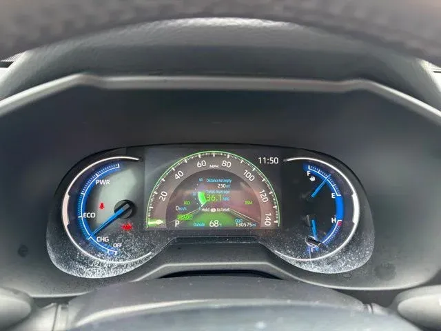 2021 Toyota RAV4 Hybrid XSE thumbnail 33