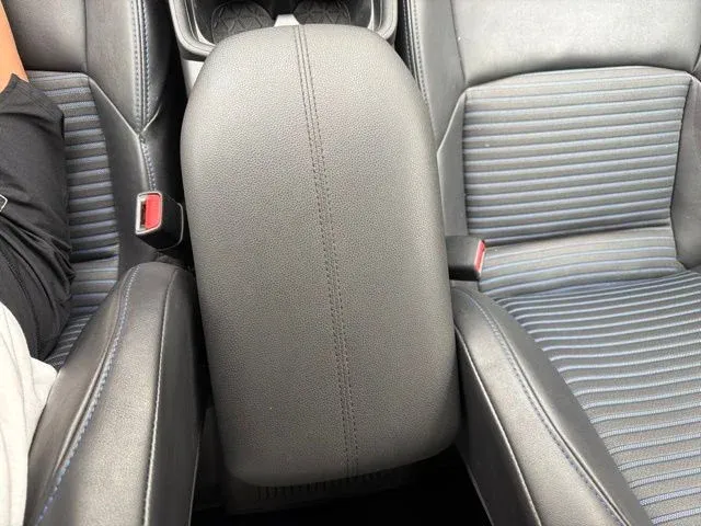 2021 Toyota RAV4 Hybrid XSE thumbnail 38