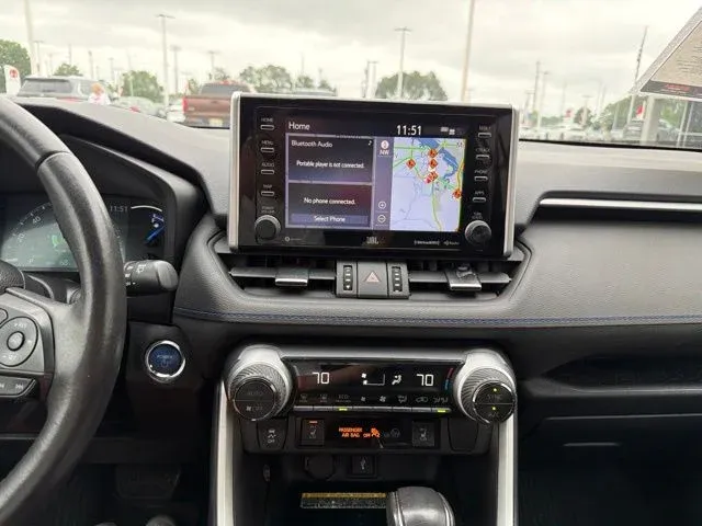 2021 Toyota RAV4 Hybrid XSE thumbnail 43