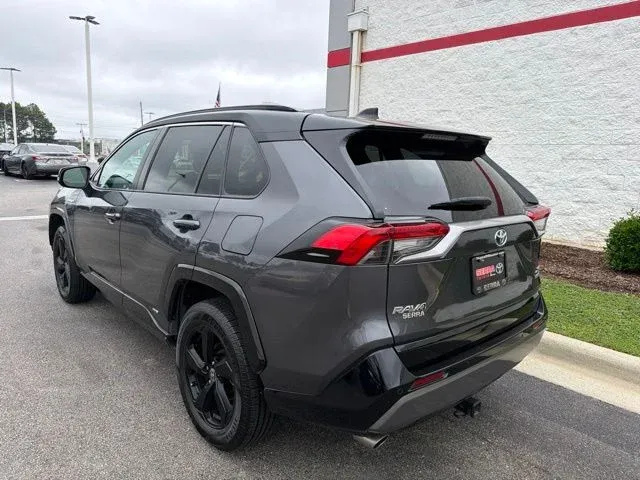 2021 Toyota RAV4 Hybrid XSE thumbnail 7