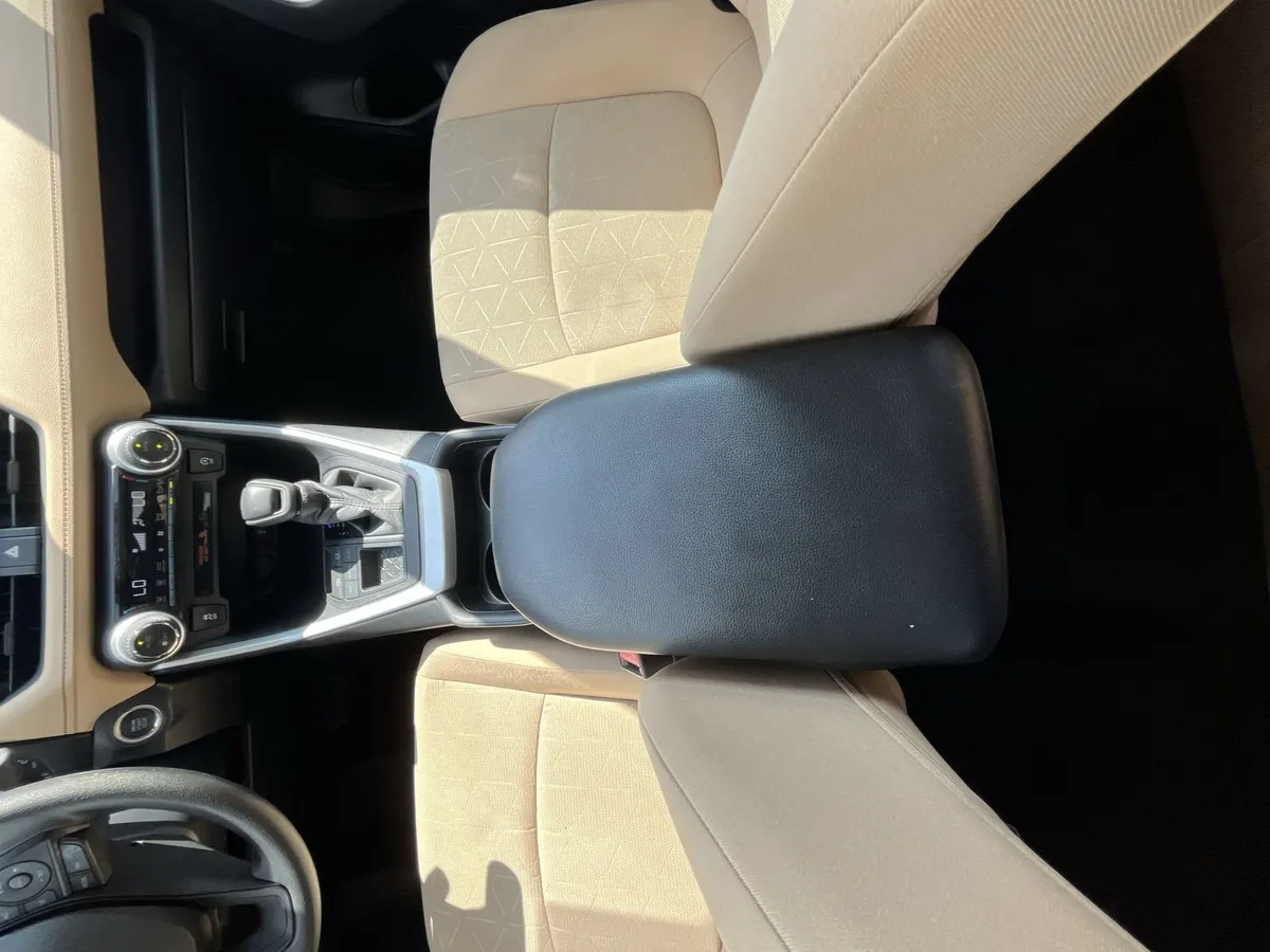 2021 Toyota RAV4 XLE thumbnail 20