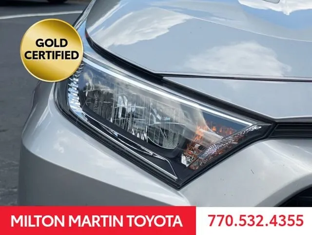 2021 Toyota RAV4 XLE thumbnail 13