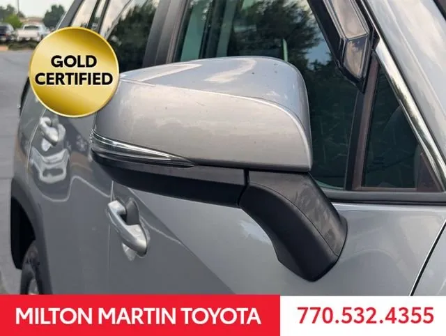 2021 Toyota RAV4 XLE thumbnail 15
