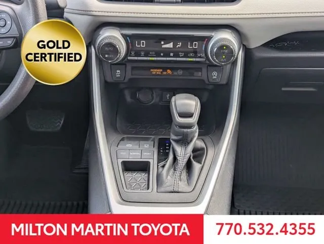 2021 Toyota RAV4 XLE thumbnail 19