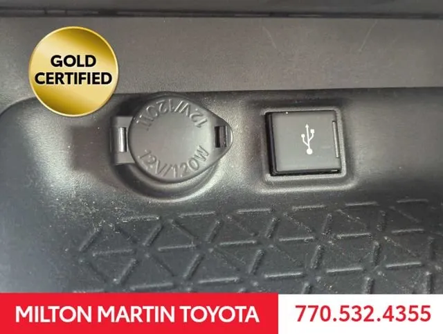2021 Toyota RAV4 XLE thumbnail 21