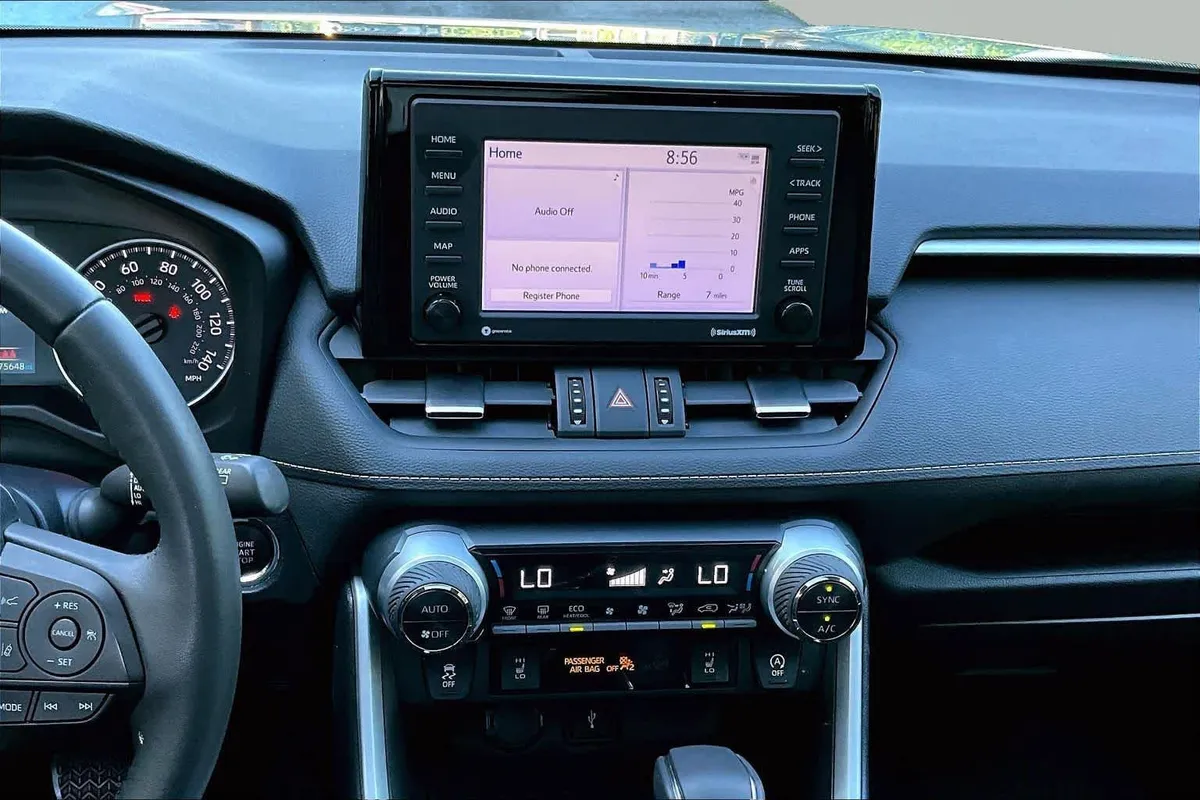 2021 Toyota RAV4 XLE Premium thumbnail 6