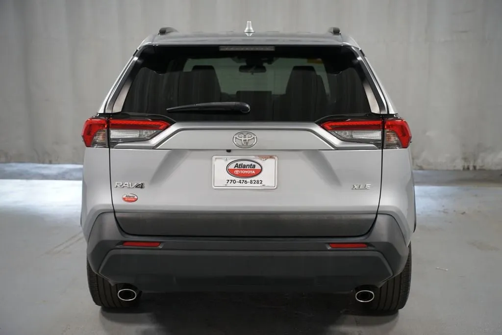 2021 Toyota RAV4 XLE Premium thumbnail 7