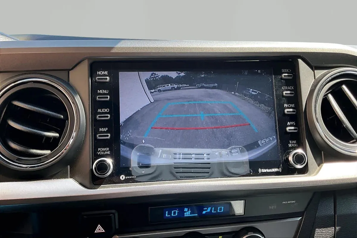 2021 Toyota Tacoma SR5 thumbnail 27