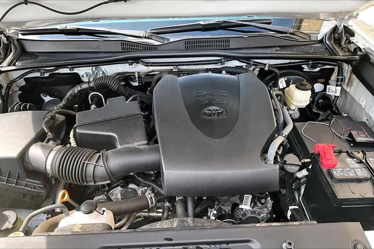 2021 Toyota Tacoma SR5 thumbnail 32