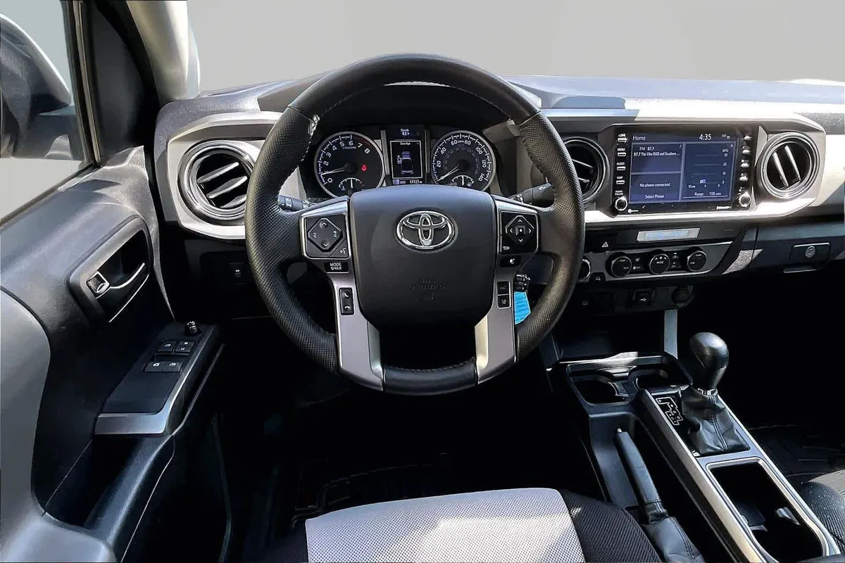 2021 Toyota Tacoma SR5 thumbnail 6