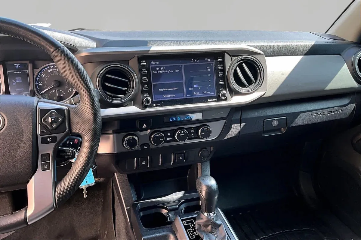 2021 Toyota Tacoma SR5 thumbnail 7