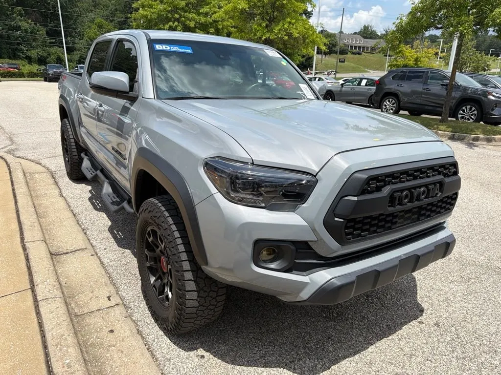 2021 Toyota Tacoma TRD Off-Road thumbnail 4
