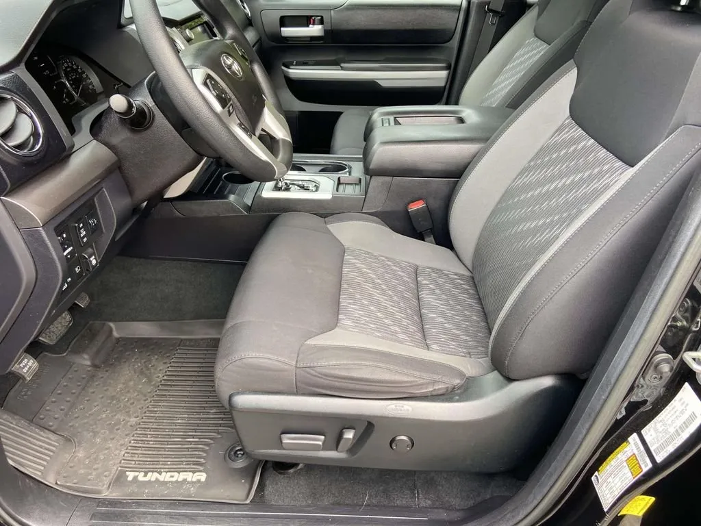 2021 Toyota Tundra SR5 thumbnail 16