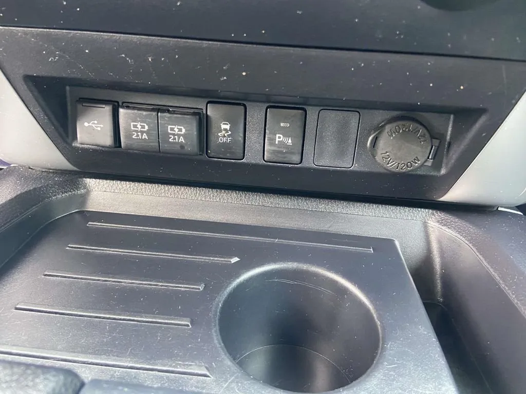 2021 Toyota Tundra SR5 thumbnail 25