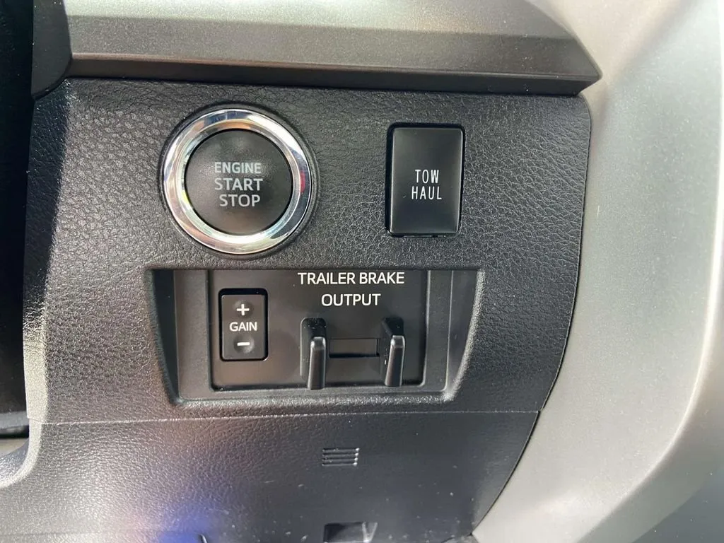 2021 Toyota Tundra SR5 thumbnail 28