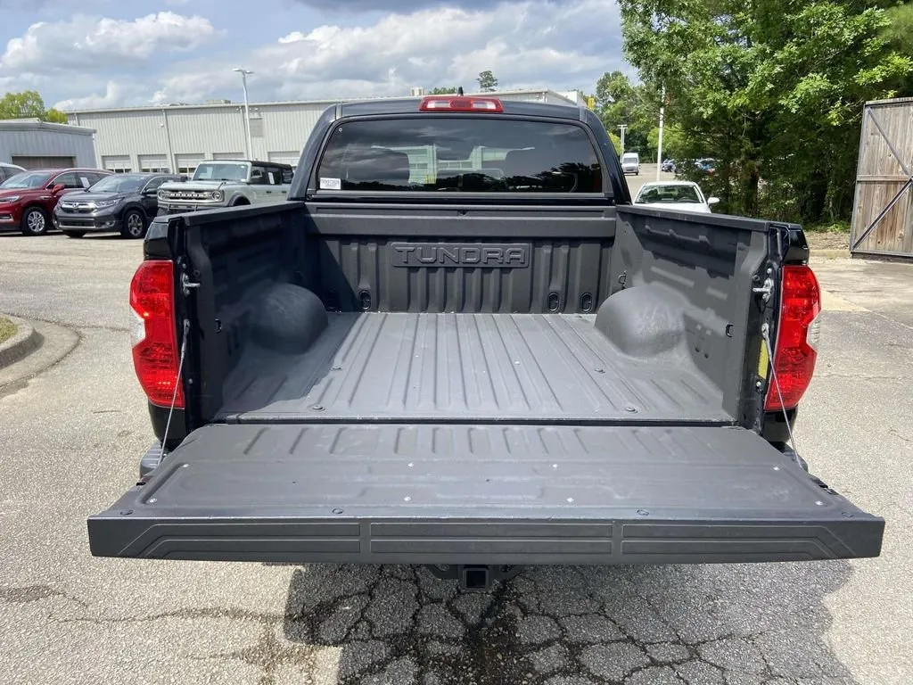 2021 Toyota Tundra SR5 thumbnail 8