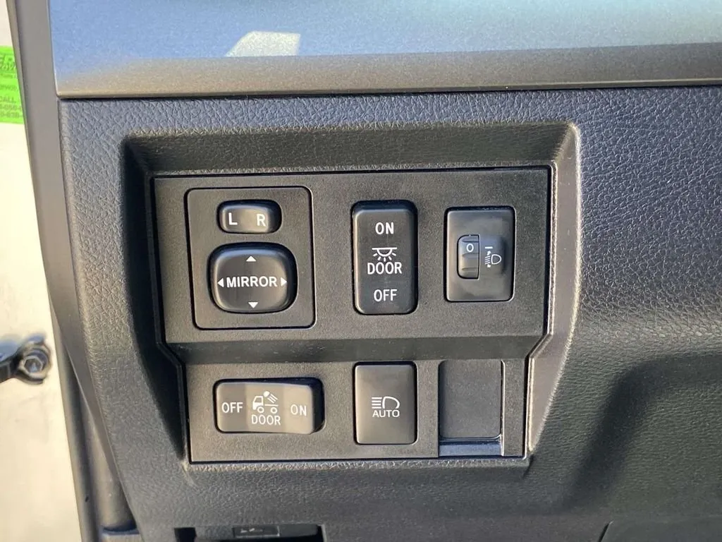 2021 Toyota Tundra SR5 thumbnail 30