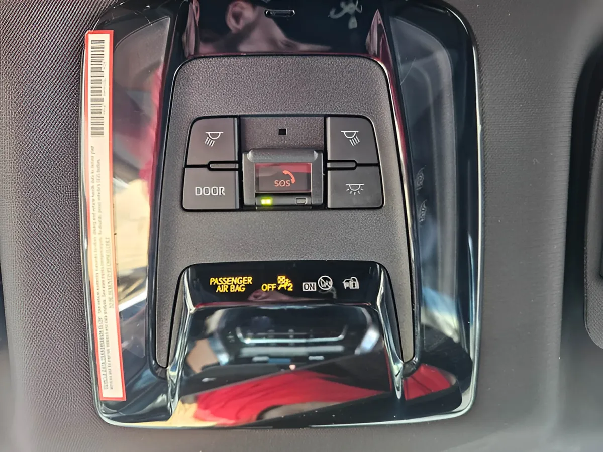 2021 Toyota Venza LE thumbnail 23